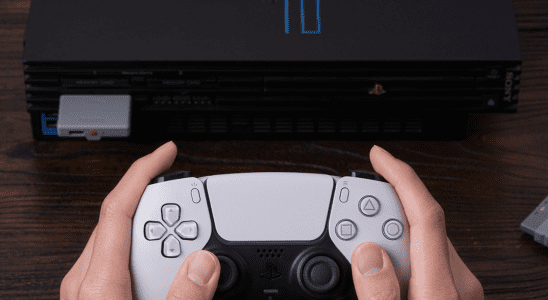 Un nouvel appareil 8BitDo vous permet de jouer à la PS2 avec votre PS5 DualSense