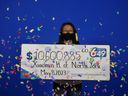 Xiaomin Han de North York a remporté le gros lot de LOTTO 6/49 d'une valeur de 10 600 885,60 $ le 10 septembre 2022.