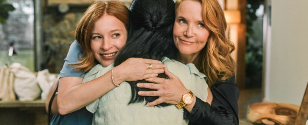 Stacey Farber, Darby Spencer, and Lea Thompson hugging in