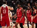 Shai Gilgeous-Alexander (au centre) du Canada réagit lors du match du groupe L de la Coupe du monde de basket-ball FIBA ​​entre l'Espagne et le Canada à l'Indonesia Arena de Jakarta, le 3 septembre 2023.