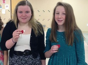 « Libby » German, 14 ans, à gauche, et sa meilleure amie de 13 ans Abigail « Abby » Williams ont été assassinées près de Delphi, Indiana, le 13 février 2017.