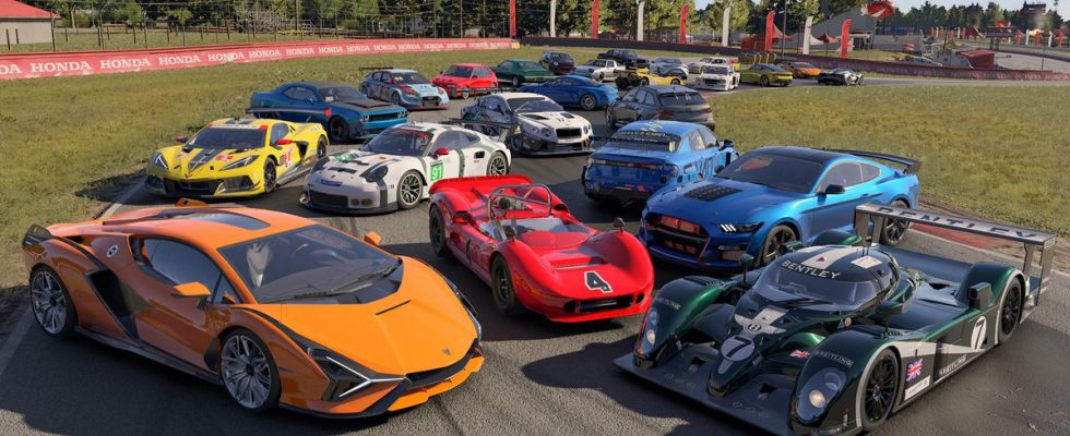 Le mode carrière de Forza Motorsport mélange familiarité et choix étranges
