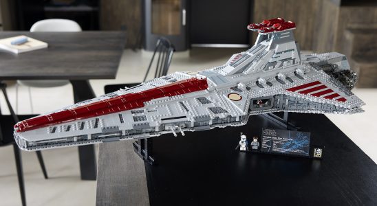 Trucs cool : célébrez 20 ans de guerre des clones avec le destroyer stellaire de classe Venator Star Wars de LEGO