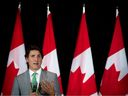 Le premier ministre Justin Trudeau prend la parole lors d'un événement du Parti libéral du Canada à Vancouver, le vendredi 25 août 2023.