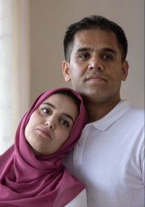 Farida Rahimi et son mari Ahmad Rahimi à Mississauga, en Ontario.  le mercredi 30 août 2023.