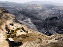 Une mine de charbon à ciel ouvert en Inde.  Le ministre de l'Industrie du pays a déclaré que l'Inde était ouverte à ce que les mineurs canadiens exploitent ses gisements de lithium.