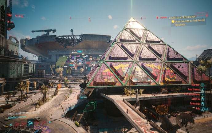 La pyramide de Dogtown abrite une discothèque et a fière allure à tout moment de la journée dans Cyberpunk 2077 : Phantom Liberty.