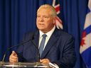 Le premier ministre de l'Ontario, Doug Ford, prend la parole lors d'une conférence de presse le 18 septembre 2023.