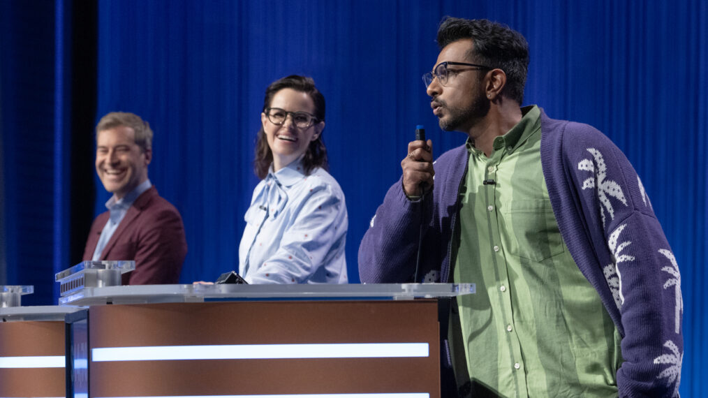 Mark Duplass, Emily Hampshire et Utkarsh Ambudkar dans « Celebrity Jeopardy ! »  première