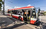 Un autobus de la TTC sur la rue Leslie à Toronto, le mardi 4 juillet 2023.