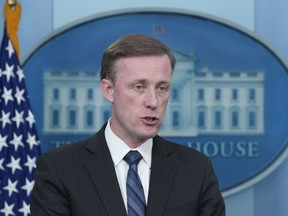 Le conseiller à la sécurité nationale de la Maison Blanche, Jake Sullivan, s'exprime lors du briefing quotidien à la Maison Blanche à Washington, le vendredi 15 septembre 2023.