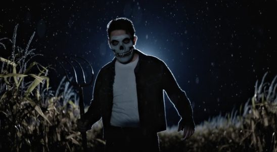 La bande-annonce de Dark Harvest promet un véritable régal d'Halloween pour les fans d'horreur le mois prochain