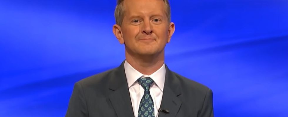 Ken Jennings smiling in Jeopardy