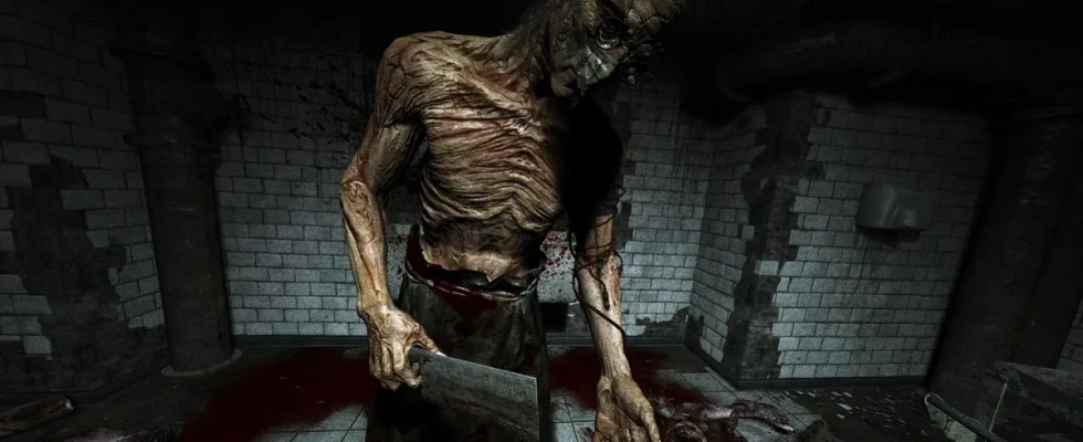 Outlast: An emaciated Dr. Trager holding a cleaver.