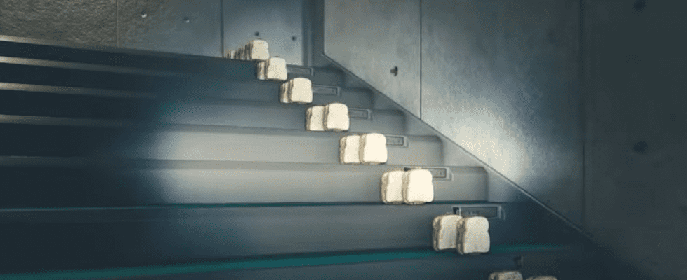 An ominous row of sandwiches perched upon a set of stairs in Starfield.