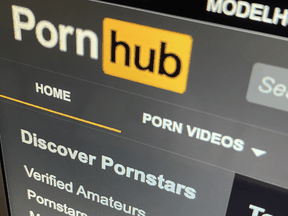 Pornhub a perturbé l'industrie du porno telle qu'elle était autrefois connue en rendant disponible du contenu explicite gratuit en quelques clics seulement.