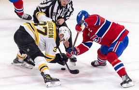 Les Bruins de Boston et les Canadiens de Montréal s'affrontent lors d'un match en 2023.