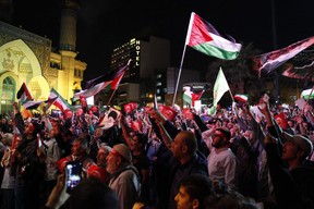 Des Iraniens assistent à un rassemblement à Téhéran pour montrer leur soutien aux Palestiniens, le 7 octobre 2023.