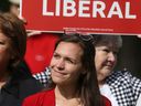 La députée libérale du Manitoba, Cindy Lamoureaux, lors du lancement de la campagne du parti à Winnipeg, le 6 septembre 2023. Depuis mardi, elle est désormais la seule politicienne provinciale élue à l'ouest de Toronto sous la marque libérale.