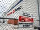 Une cargaison d'une valeur de 20 millions de dollars a disparu de cette installation de stockage de fret d'Air Canada connue sous le nom de Cargo West à l'aéroport Pearson de Toronto.