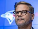 Le directeur général des Blue Jays, Ross Atkins, a pris la parole lors de son point de presse de fin de saison à Toronto, le samedi 7 octobre 2023.