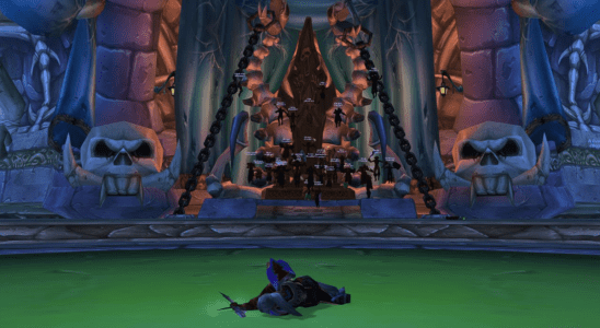 A heroic raid leader, slain in a World of Wacraft Classic raid, lies dead in the centre of the arena while their guildmates pay tribute on the throne of Kel