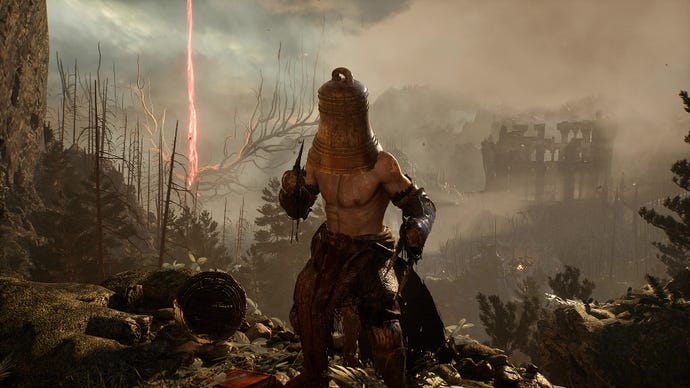 Une capture d'écran de Lords Of The Fallen qui montre le joueur portant une cloche sur la tête.