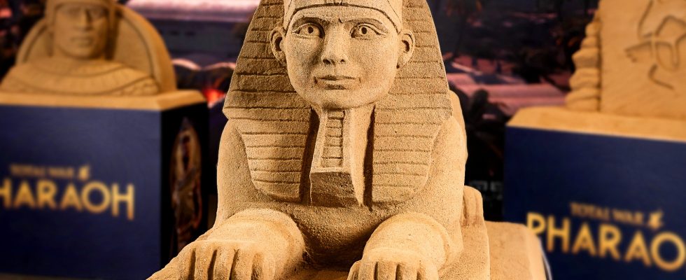 Sega construit des répliques de Pyramid et Sphinx pour le lancement de Total War Pharaoh