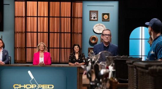Chopped: Julia Child TV Show on Food Network: canceled or renewed?