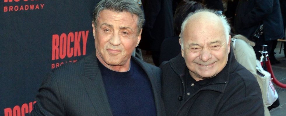 Sylvester Stallone rend hommage à Burt Young, co-star de Rocky, alors que l'acteur décède à l'âge de 83 ans