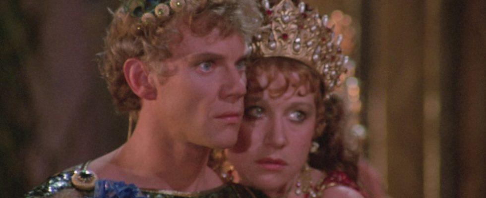 Caligula (Malcolm McDowell) and Caesonia (Helen Mirren).