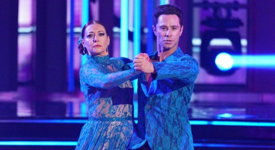 Alyson Hannigan and Sasha Farber on Dancing with the Stars