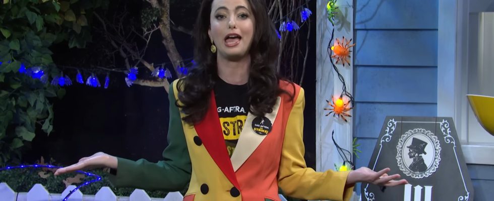 Fran Drescher impose un Halloween favorable aux grèves du SAG sur Saturday Night Live