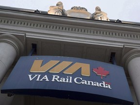 La gare de Via Rail est vue à Halifax le 13 juin 2013. Le chef de Via Rail, Mario Péloquin, affirme que le gouvernement fédéral devrait envisager une déclaration des droits des passagers comparable à celle actuellement en vigueur pour les voyageurs aériens.LA PRESSE CANADIENNE/Andrew Vaughan