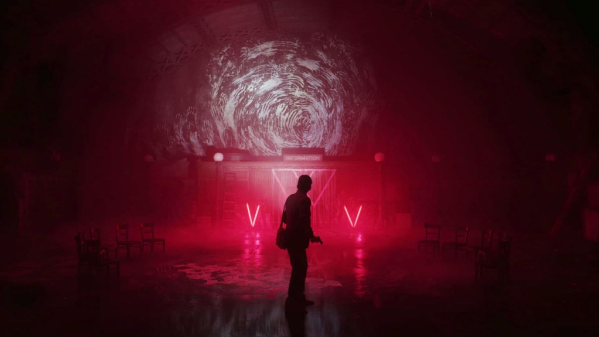 Une image d'Alan Wake 2 montrant Saga debout devant une porte inquiétante éclairée en rouge.