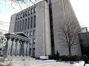 L'édifice de la Cour supérieure de l'Ontario est vu à Toronto le mercredi 29 janvier 2020. Un homme qui a plaidé coupable du meurtre inspiré par l'Incel d'un employé d'un salon de massage de Toronto dit qu'il a changé au cours des trois années qui ont suivi l'attaque terroriste et qu'il n'a pas changé. Je ne déteste plus les femmes.