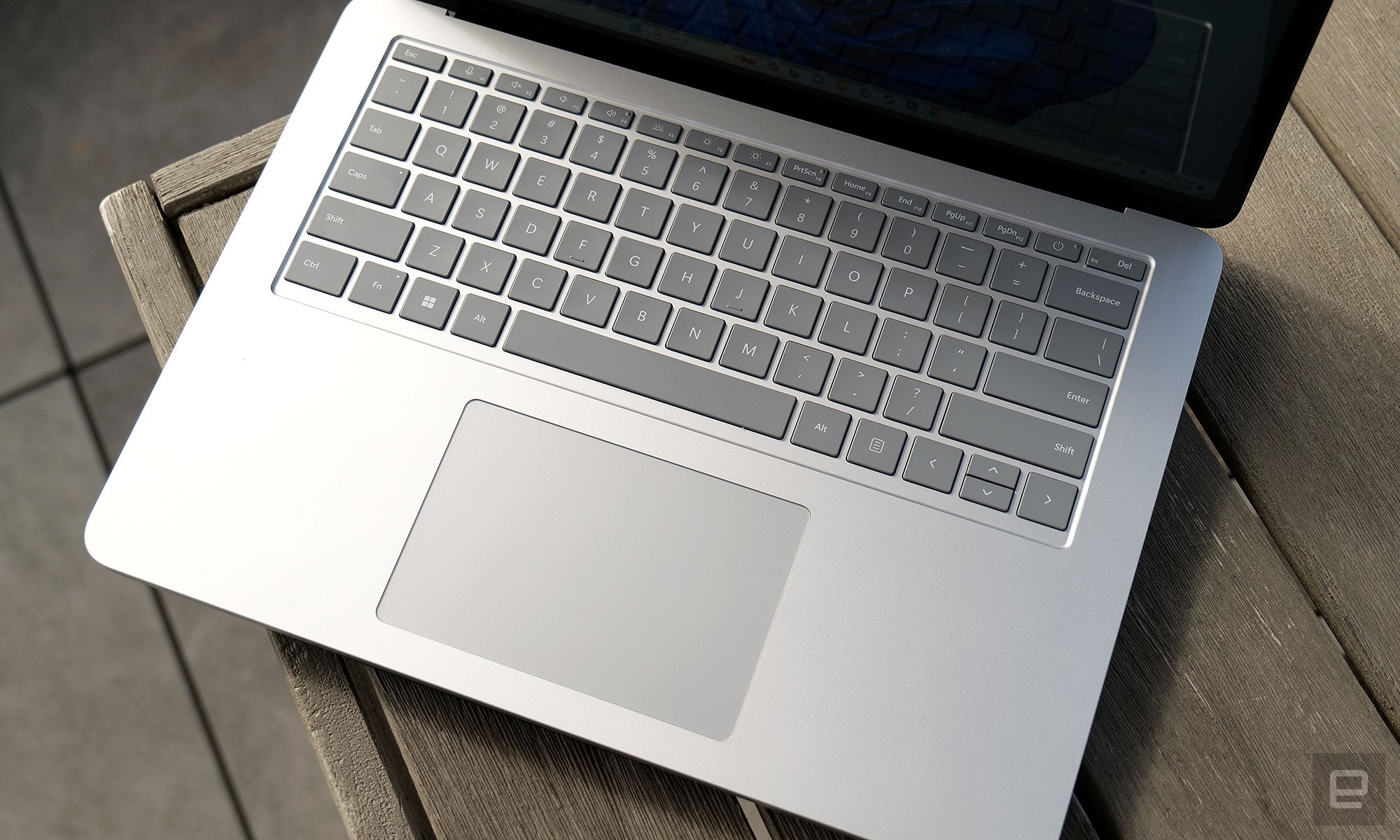 Le pavé tactile Surface Laptop Studio 2 vient de Sensel et constitue la meilleure option de souris sur tous les ordinateurs portables Windows en vente aujourd'hui. 