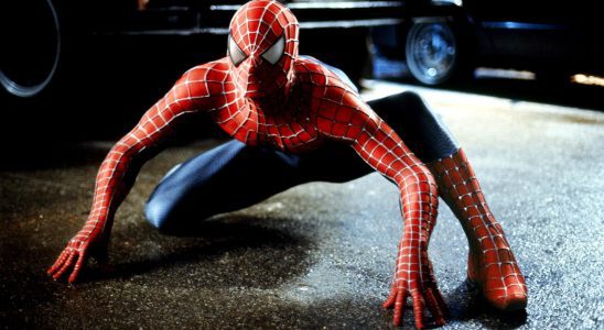 spider-man-crouching-in-spider-man-2002