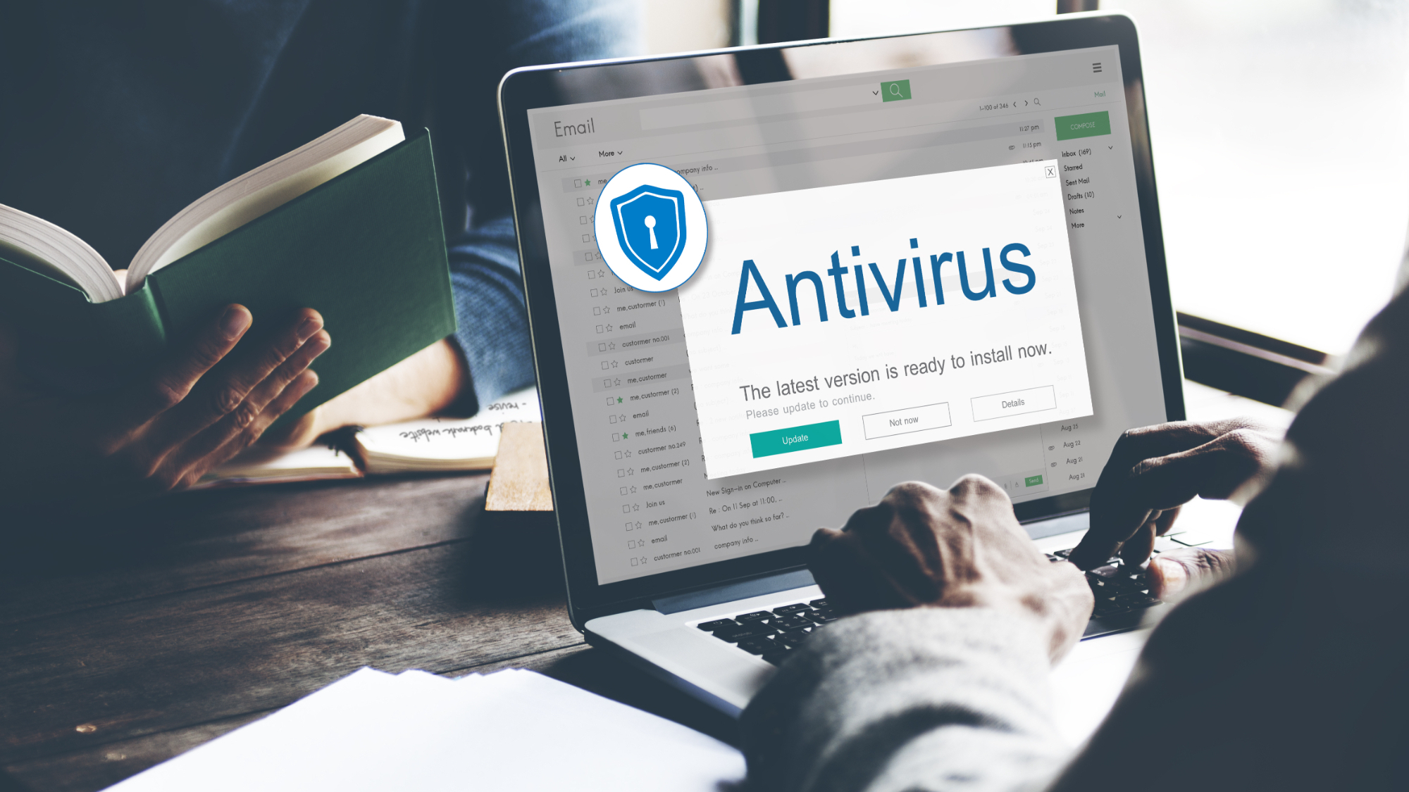 Pare-feu Anti virus Alerte Protection Sécurité Attention Concept