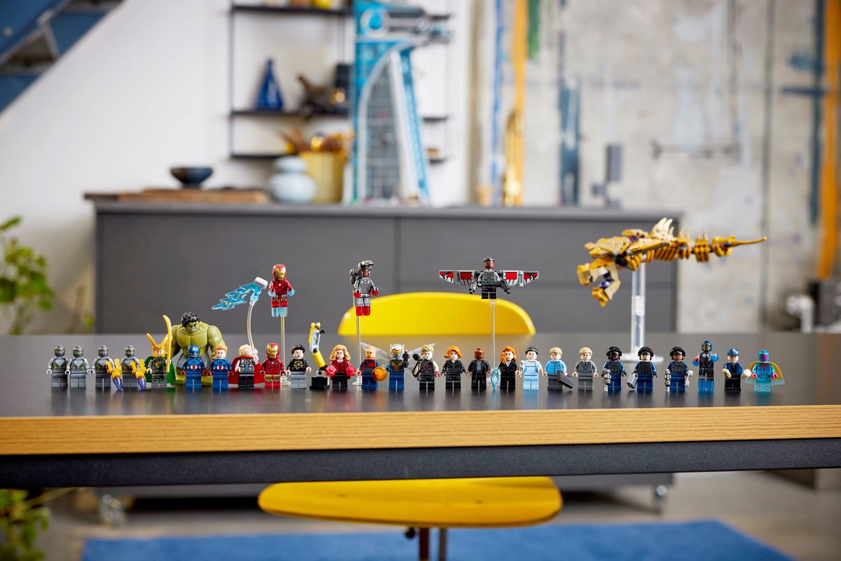 Une photo du produit de la gamme de figurines incluses dans la tour Lego Avengers