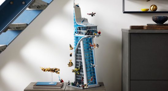 Lego et Marvel dévoilent un ensemble Avengers Tower à 500 $, à venir