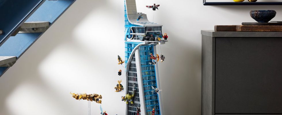 Lego et Marvel dévoilent un ensemble Avengers Tower à 500 $, à venir