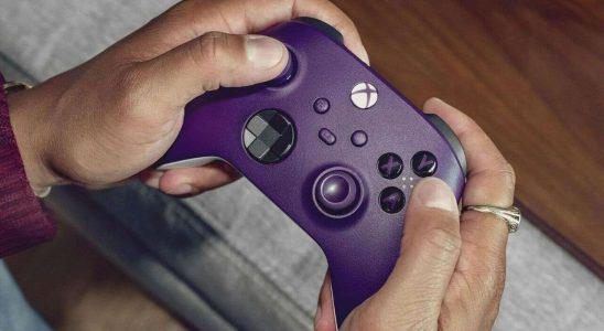 Économisez gros sur la nouvelle manette Xbox Astral Purple