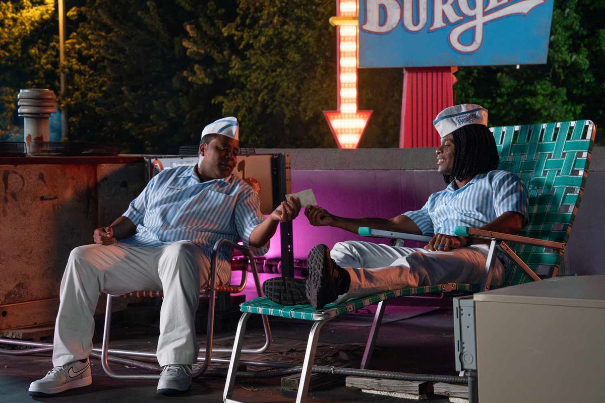 (De gauche à droite) Kenan Thompson et Kel Mitchell dans Good Burger 2.