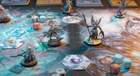 Models stand facing one another on the Warhammer Underworlds: Deathgorge board