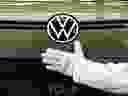 Volkswagen réduit la production de certains modèles de véhicules électriques en Allemagne.