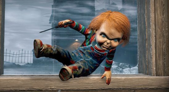 Chucky est le prochain tueur de Dead By Daylight, et je ne peux pas m'empêcher de rire devant une poupée de 2 pieds de haut qui poursuit des adolescents