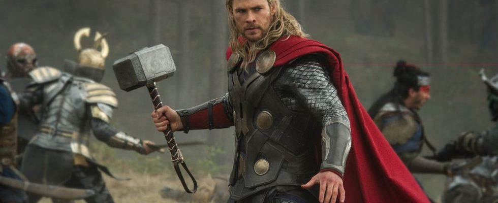 Thor holding the Mjolnir in Thor: The Dark World