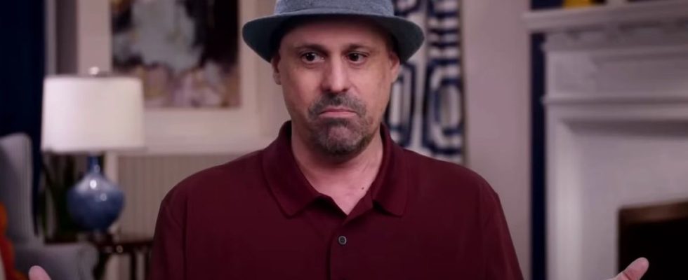 Gino Palazzolo on 90 Day Fiancé wearing a maroon shirt and a fedora