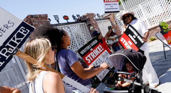 Members of SAG-AFTRA walk the picket line at the SAG-AFTRA and WGA strike at Amazon Studios on August 17, 2023 in Culver City, California. (Photo by River Callaway/Variety via Getty Images)